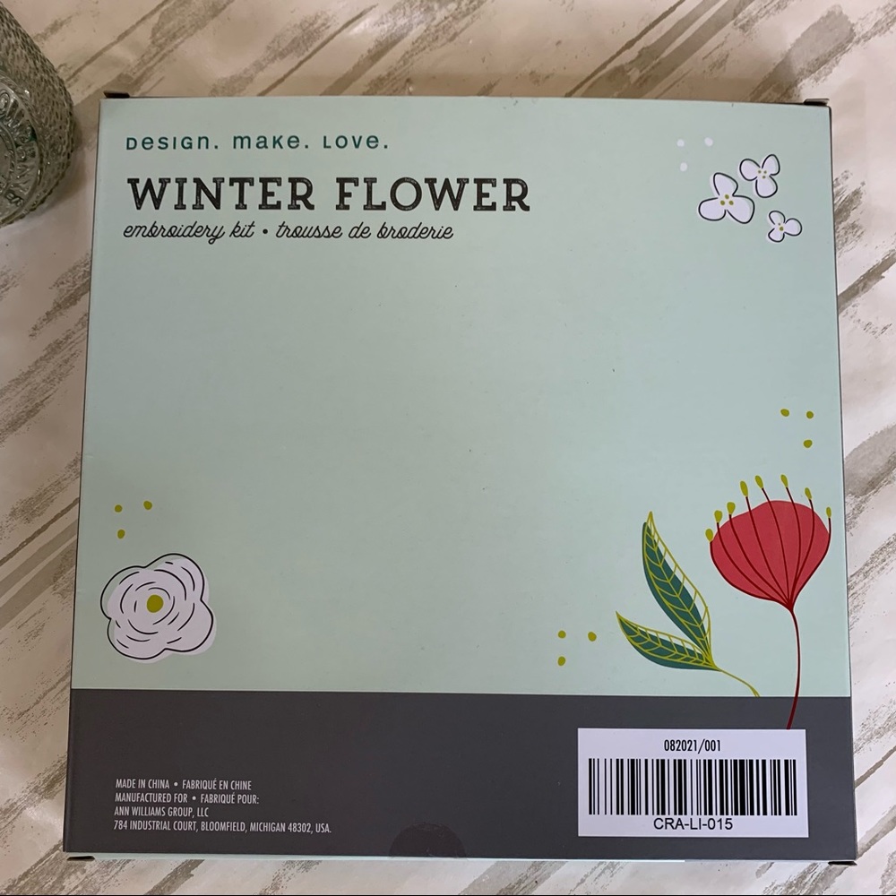 Craft Crush Embroidery Kit Winter Flower NWT - Picture 3 of 6